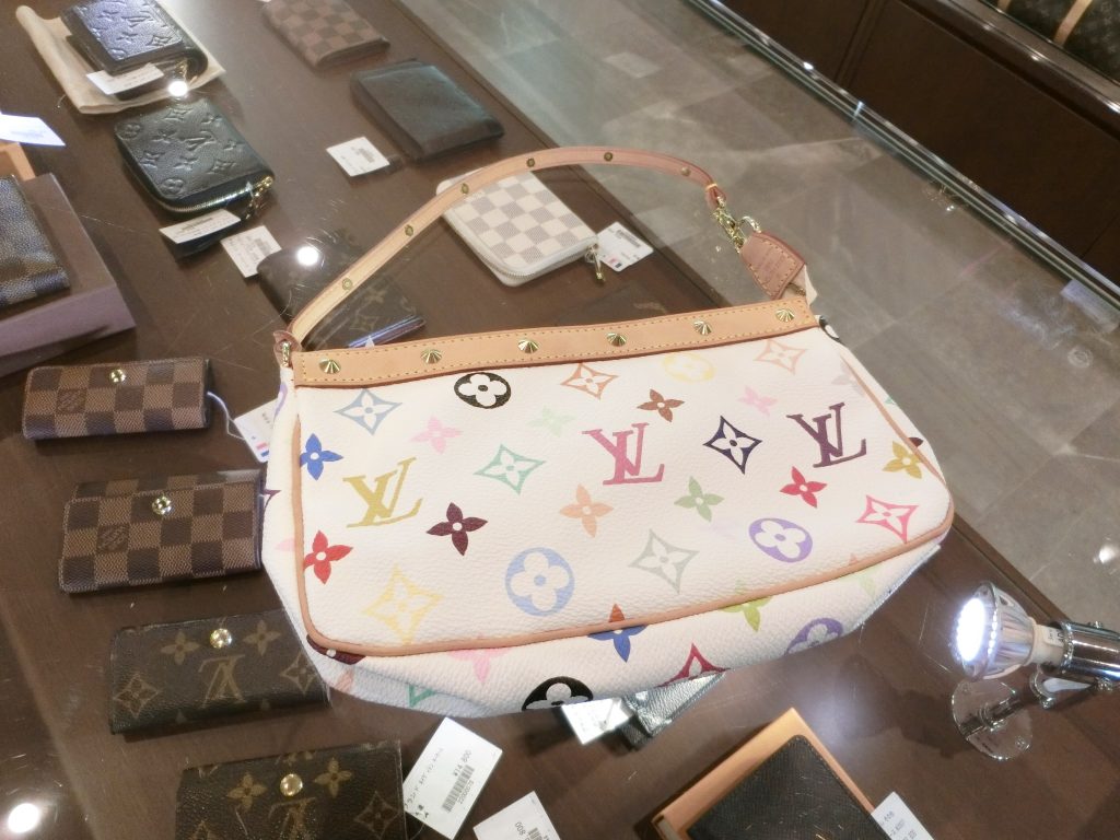 ルイヴィトン　レース　バック　2017 送料込*ルイヴィトン*MNGマカサードップキットセカンドバッグ